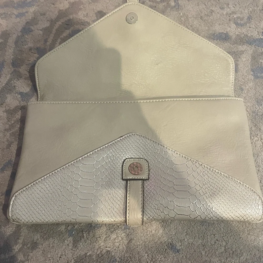 Melie Bianco Textured Cream Clutch - Picture 2 of 5